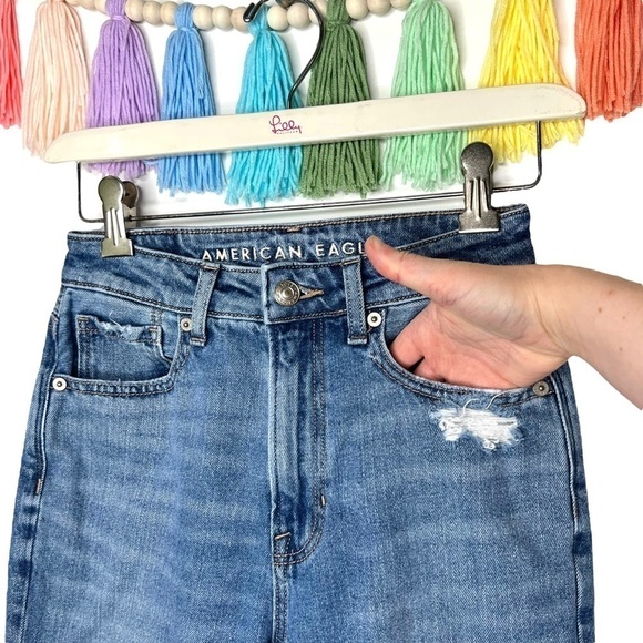 American Eagle Outfitters AEO Distressed High Waisted Mom Blue Jeans Size 00 - Picture 4 of 15